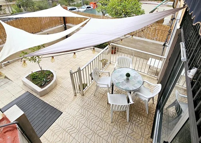 Cozynest Alicante - Apartment With Terrace